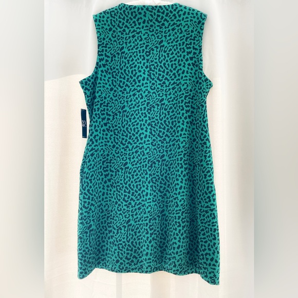NY&Co Leopard Print Green and Black Split Neck Shift Dress Size XL NWT - Picture 4 of 8